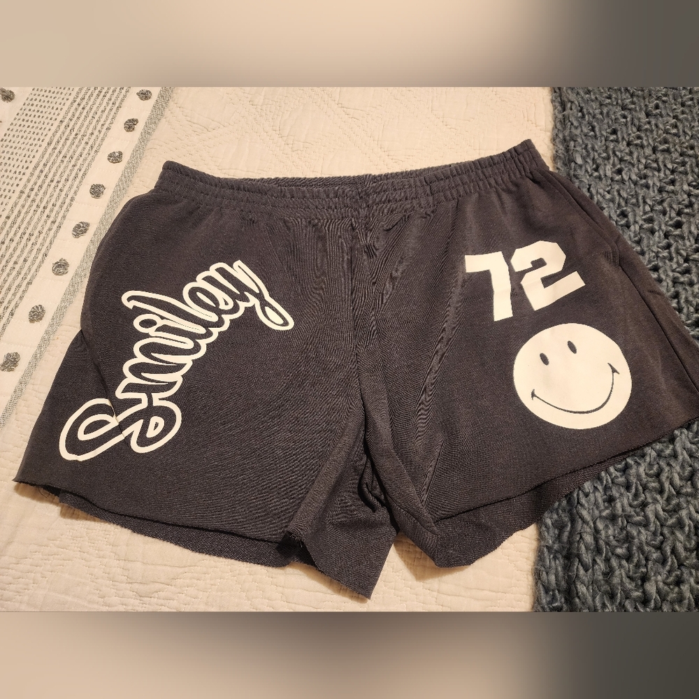 H&m shorts smily collection